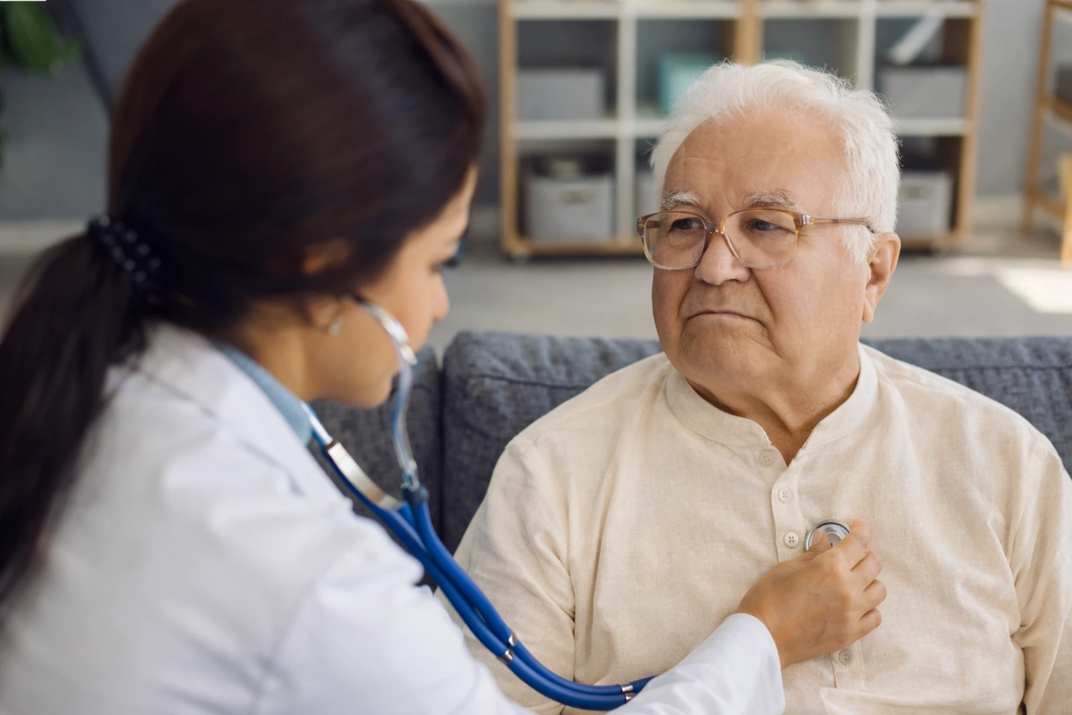Doctor visiting patient at home in Tamil Nadu for medical consultation - Anbu Sri Sai doctor home visit service